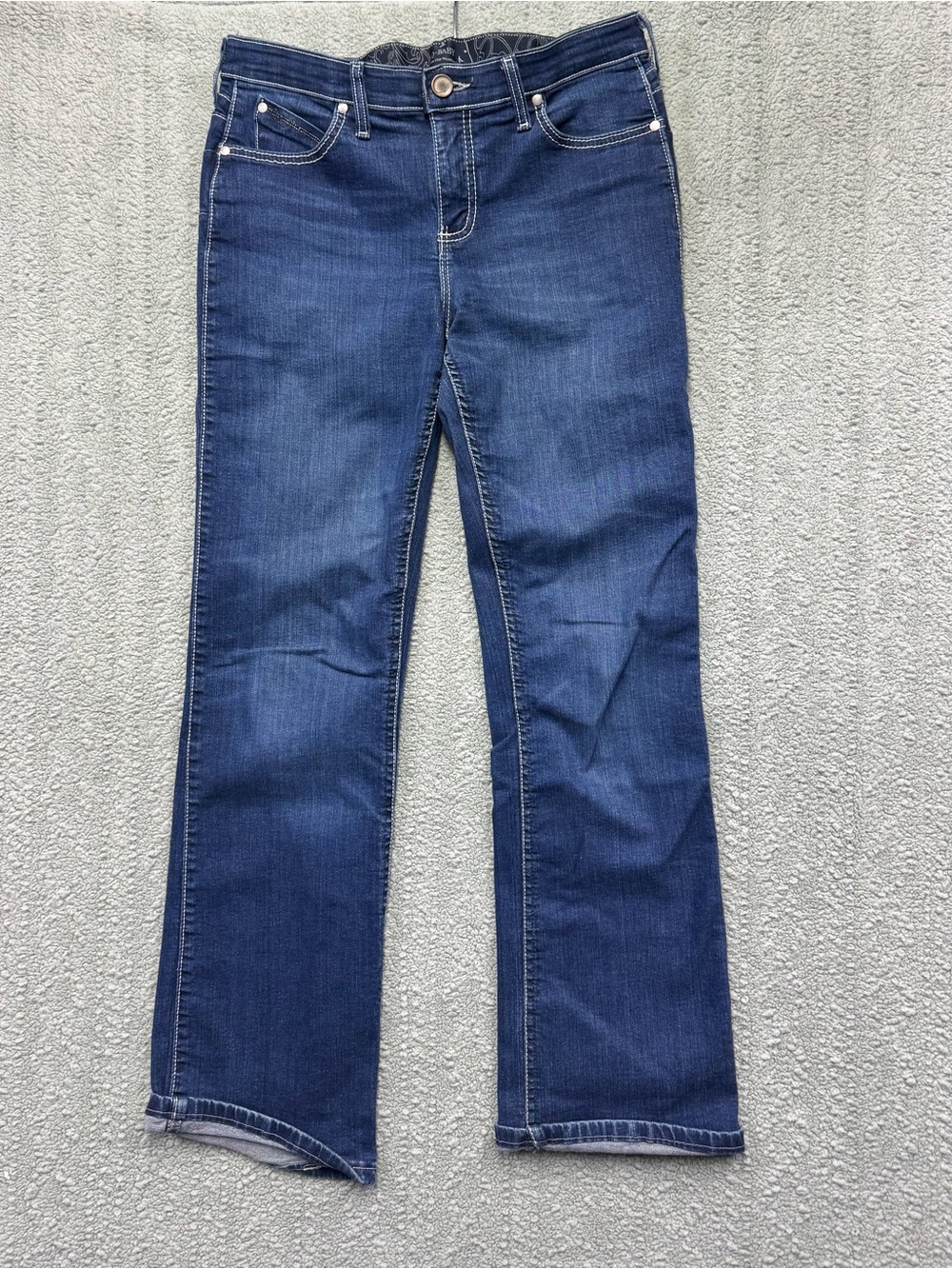 Mid-Rise Women's Boot Cut Jeans in Indigo Blue